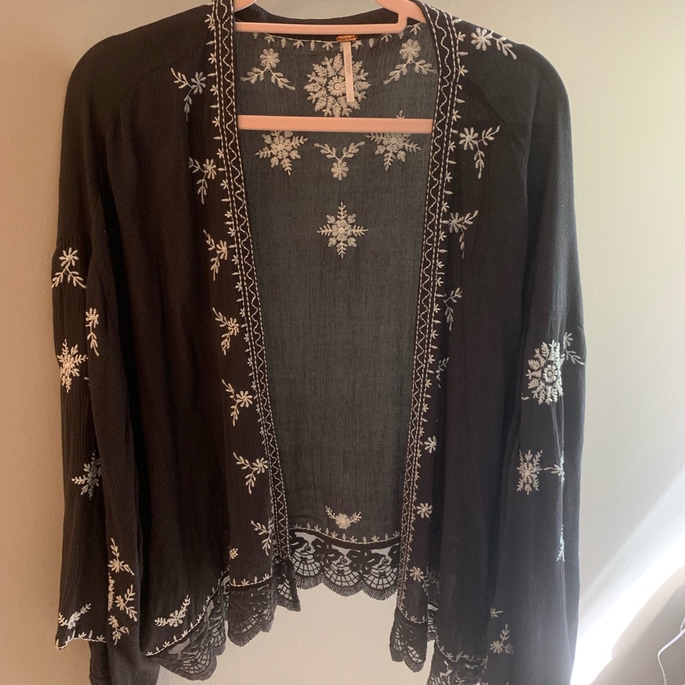 Free People Black embroidered Kimono small